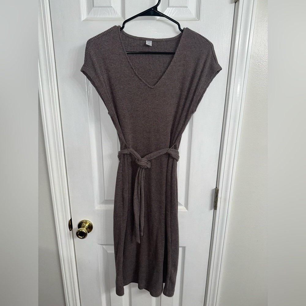 Old Navy Gray Midi Dress